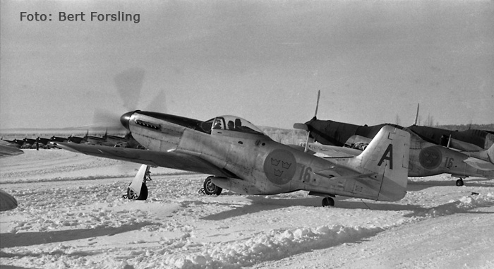 Swedish fighter aircraft J 26 - North American P-51 Mustang