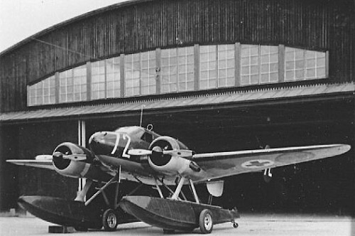 Swedish Flying Ambulance Tp 4 - Beechcraft 18 R