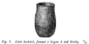 Small earthenware vessel, earlier Iron Age. Greby, Sweden. - Lerkrl frn Greby i Bohusln.  ldre jrnlder. - Size 1700x850 pixels.