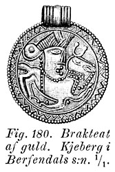 Brakteat (pendant) of gold, Iron Age. Brfendal, Sweden. - Brakteat av guld frn jrnldern funnen i Brfeldal, Bohusln. - Size 1200 x 1800 px