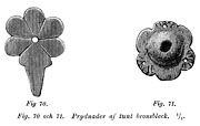 Decorations of thin bronze, Middle Age. Ragnhildsholmen Castle, Sweden. - Prydnader, frmodigen till kldedrkt, av tunt bronsbleck. Medeltid. Ragnhildsholmens slottsruin, Bohusln. Size 1900 x 1200 pixels.