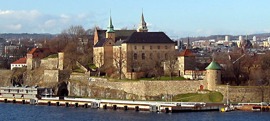 Akershus. Photo Tomasz Sienicki, 2005. Wikimedia Commons