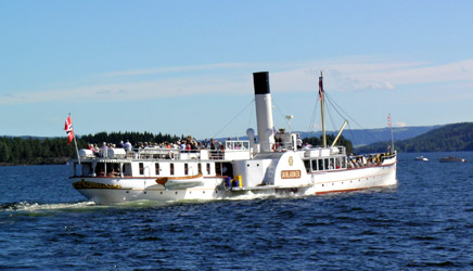 Paddle steamer Sikbladner on Lake Mjsa, Norway